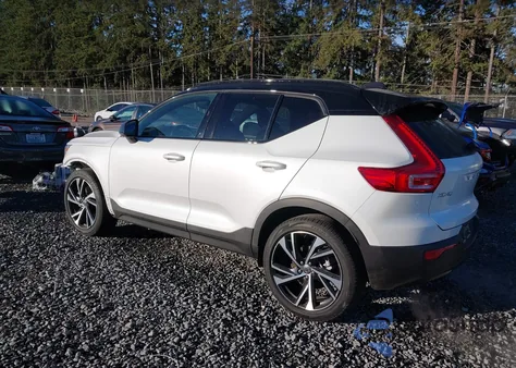 2021 Volvo Xc40 T5 R-Design из США, поврежденный, VIN YV4162UM2M2573047